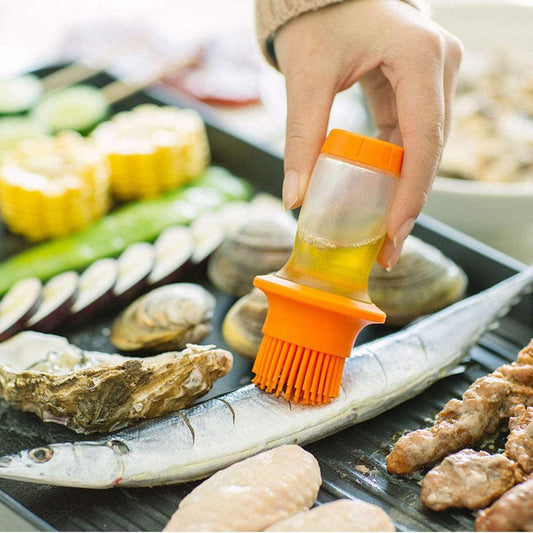 Silicon oil jar with brush